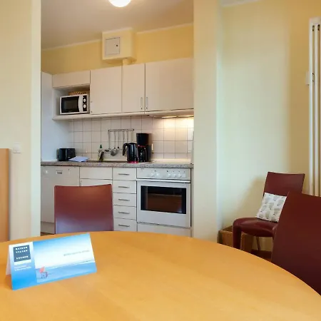 Kaiservillen - Mit 1 Schlafzimmer Und Balkon D131 アパート